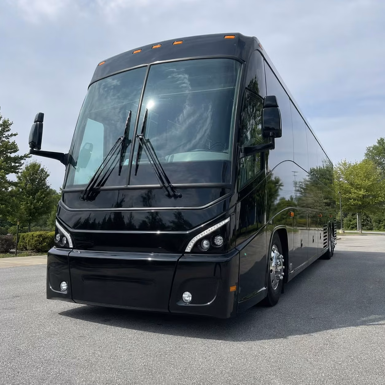 run reliable shift change shuttles for gilbert s warehousing and logistics workforce